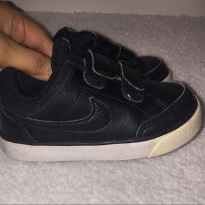 Black Nike Shoes. (With box)